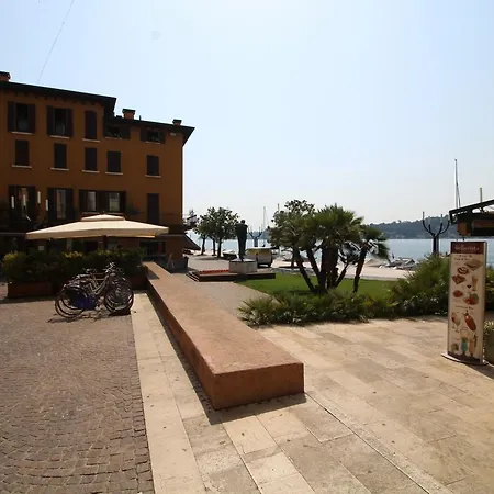 Zanardelli Square * Salo